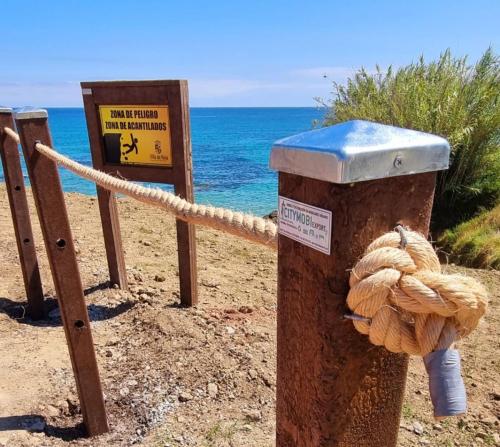 Vallado-cartel playa.jpg